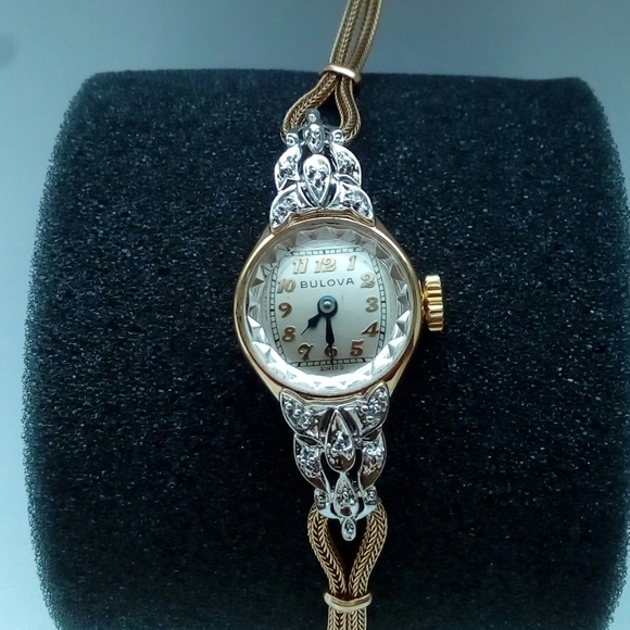 Bulova Accessories - ⭐️ HOST PICK ⭐Vintage Bulova Ladies Watch